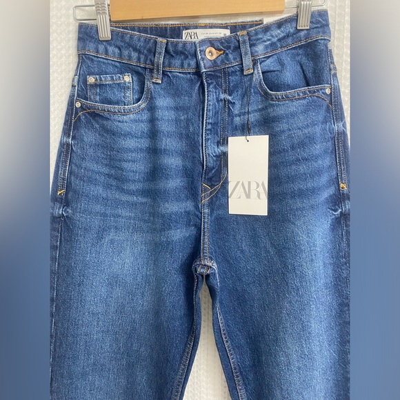 Zara Mom Fit Blue Jeans/ high rise, slim mom leg ankle comfort/ size 6 - Picture 4 of 8